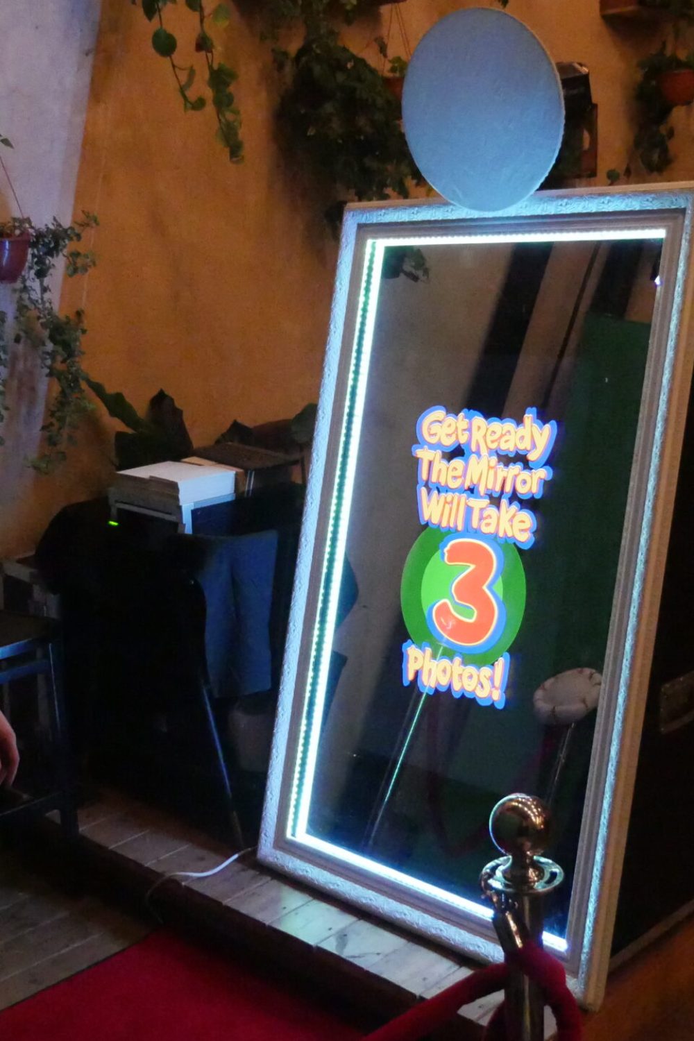 magic-mirror-party-scaled